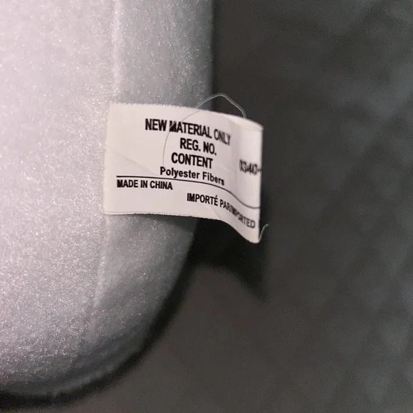 HELLO KITTY PLUSH - Picture 3 of 6